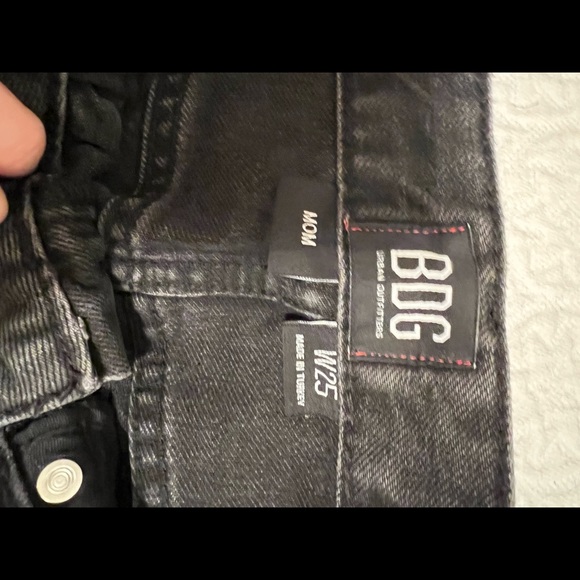 Black denim BDG mom jeans - Picture 3 of 3